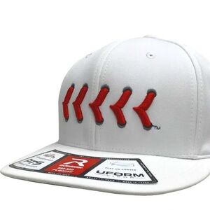 NWT RICHARDSON PTS20 WHITE RED LACE R-FLEX VISOR BASEBALL FITTED UFORM VISOR S-M